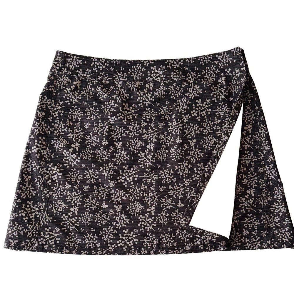 Ripskirt Hawaii Farmhouse Twigs Wrap Skirt, Size S, Black & Gray